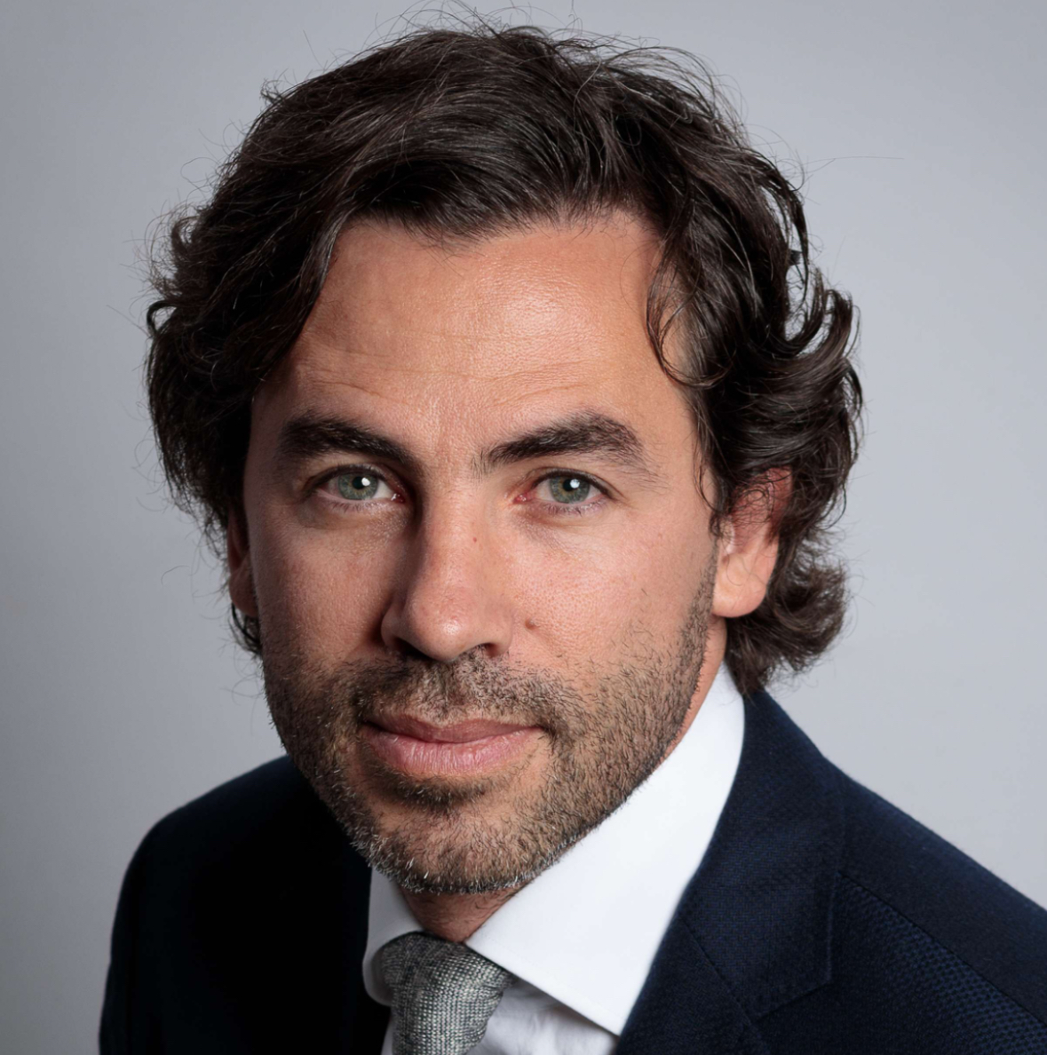 Dr Jose Neves<br>(President European Academy Facial Plastic Surgery)